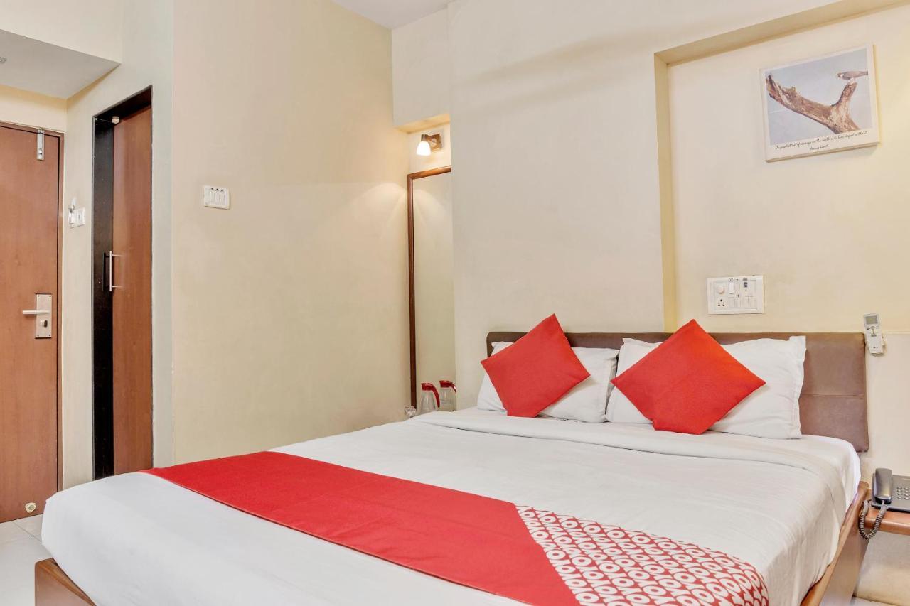 Konark Apartment Malad Bagian luar foto