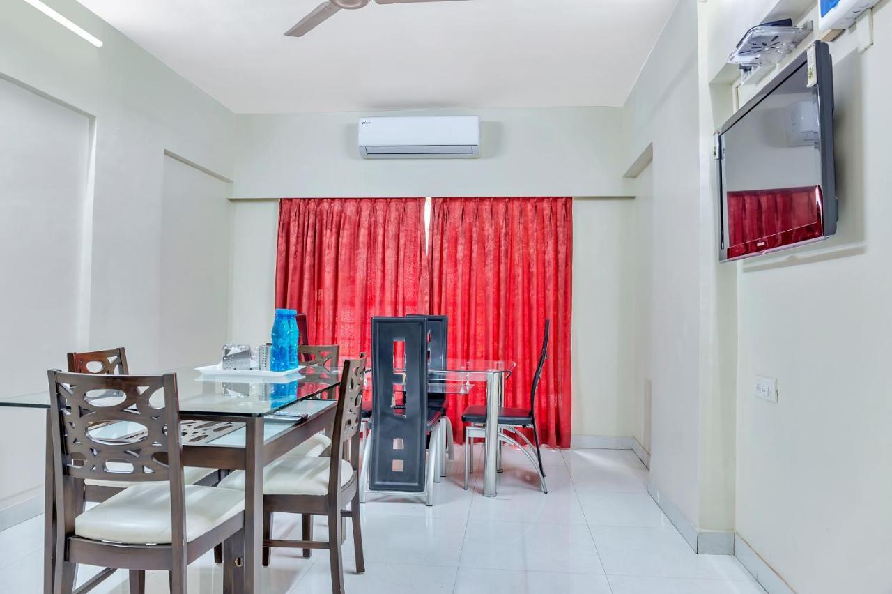 Konark Apartment Malad Bagian luar foto
