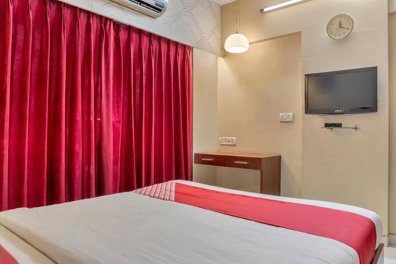 Konark Apartment Malad Bagian luar foto