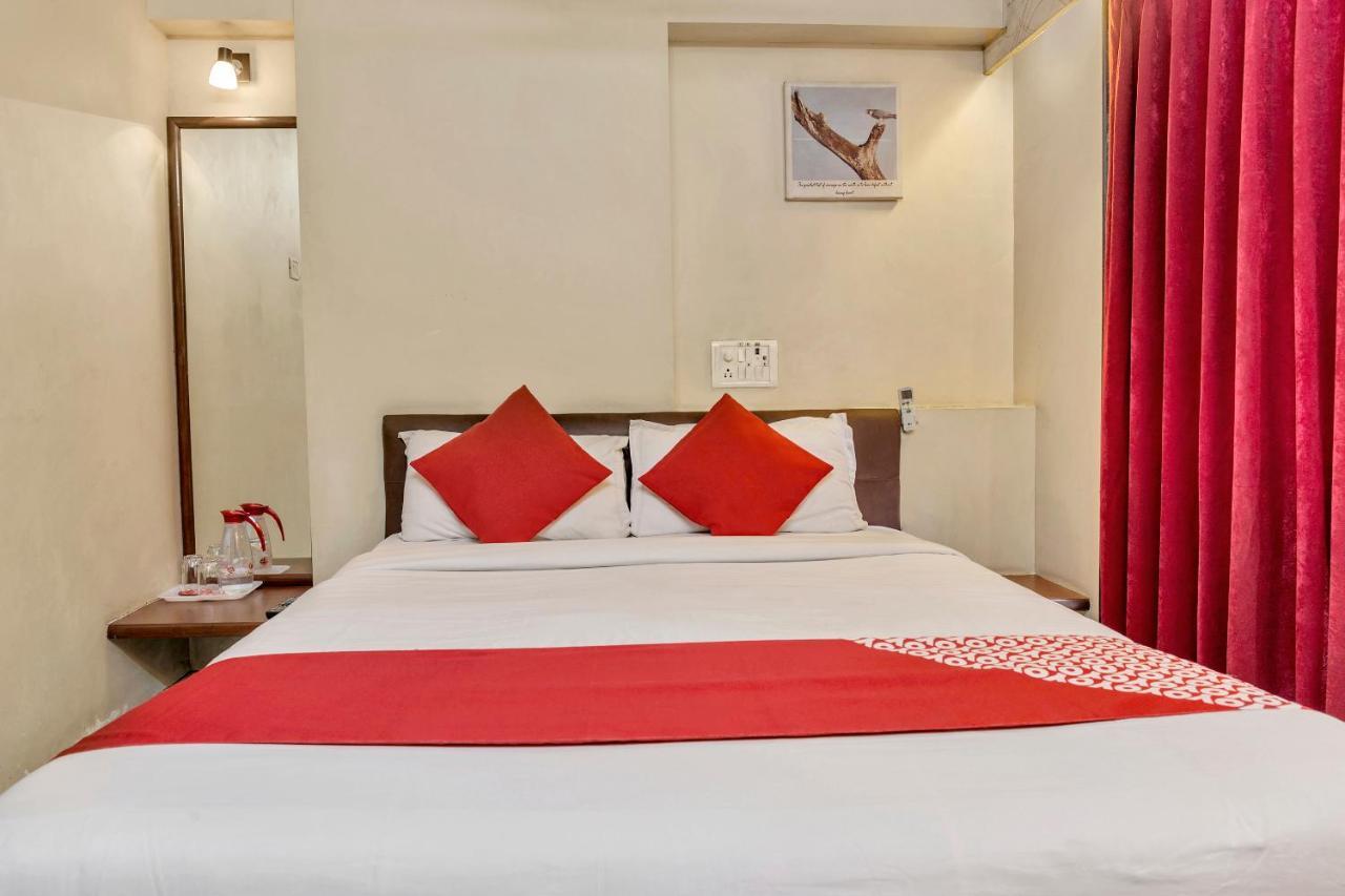 Konark Apartment Malad Bagian luar foto