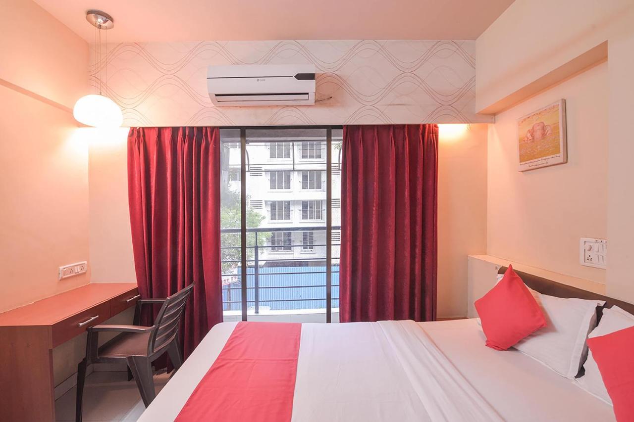 Konark Apartment Malad Bagian luar foto