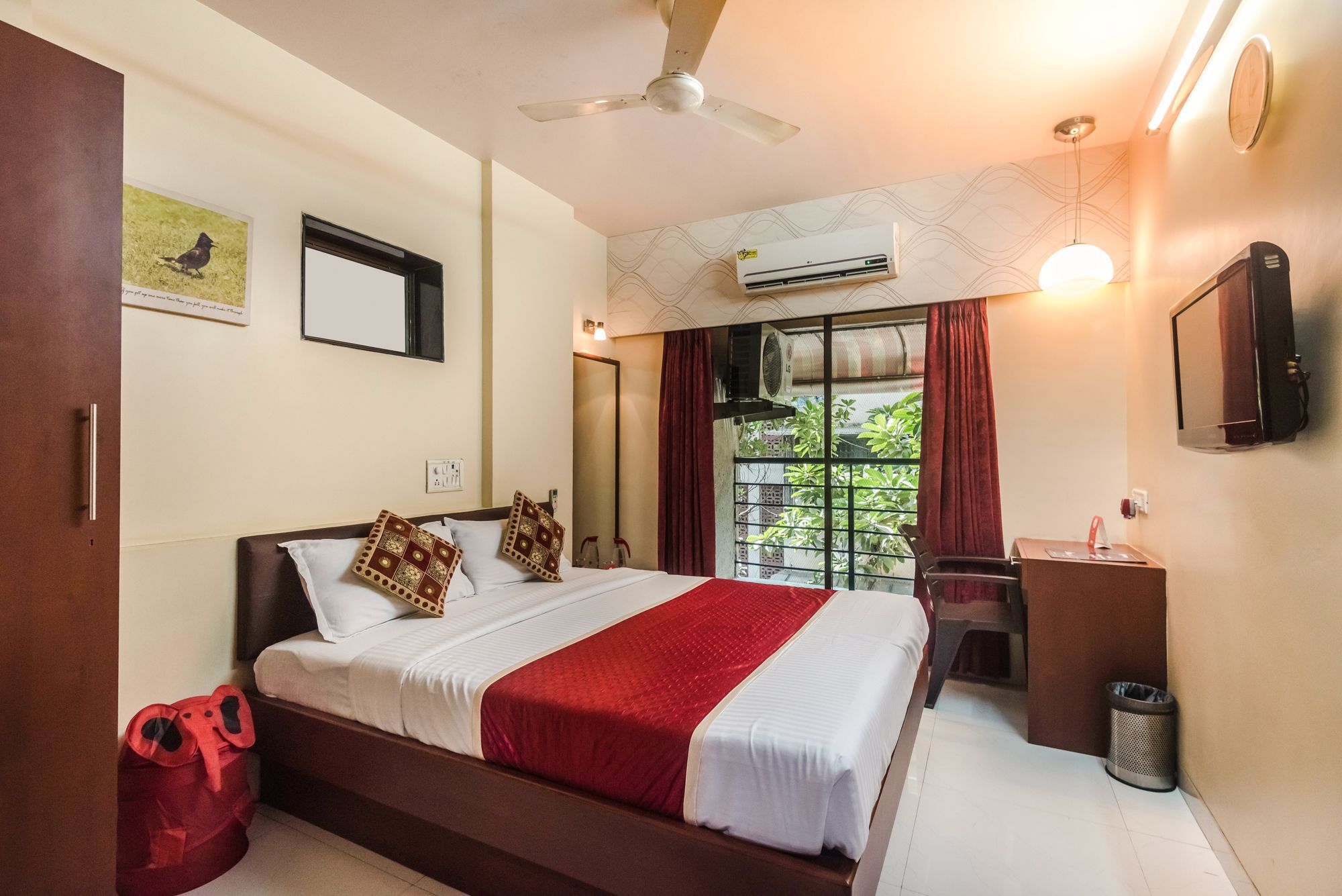 Konark Apartment Malad Bagian luar foto